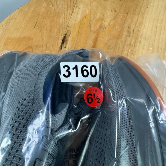 Flux Adapt Runner Women's Size 6.5 Grey Gum Running Barefoot Knit Shoes NEW - Picture 9 of 9